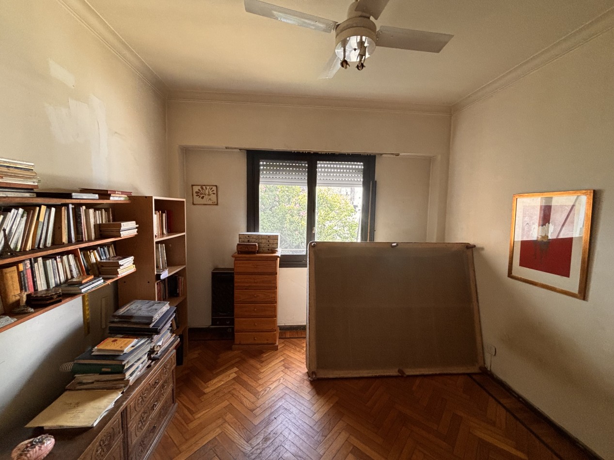3 ambientes + dependencia con balcon, IDEAL PARA FLIPPING - 80m2 tot.