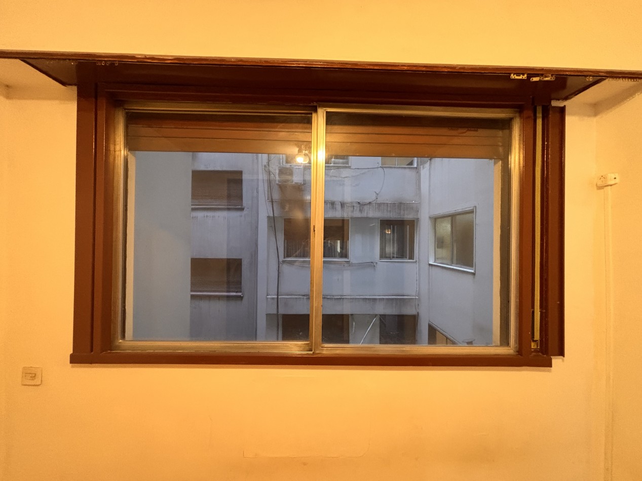 3 ambientes con balcon, palier privado y doble circulacion frente al PARQUE LAS HERAS