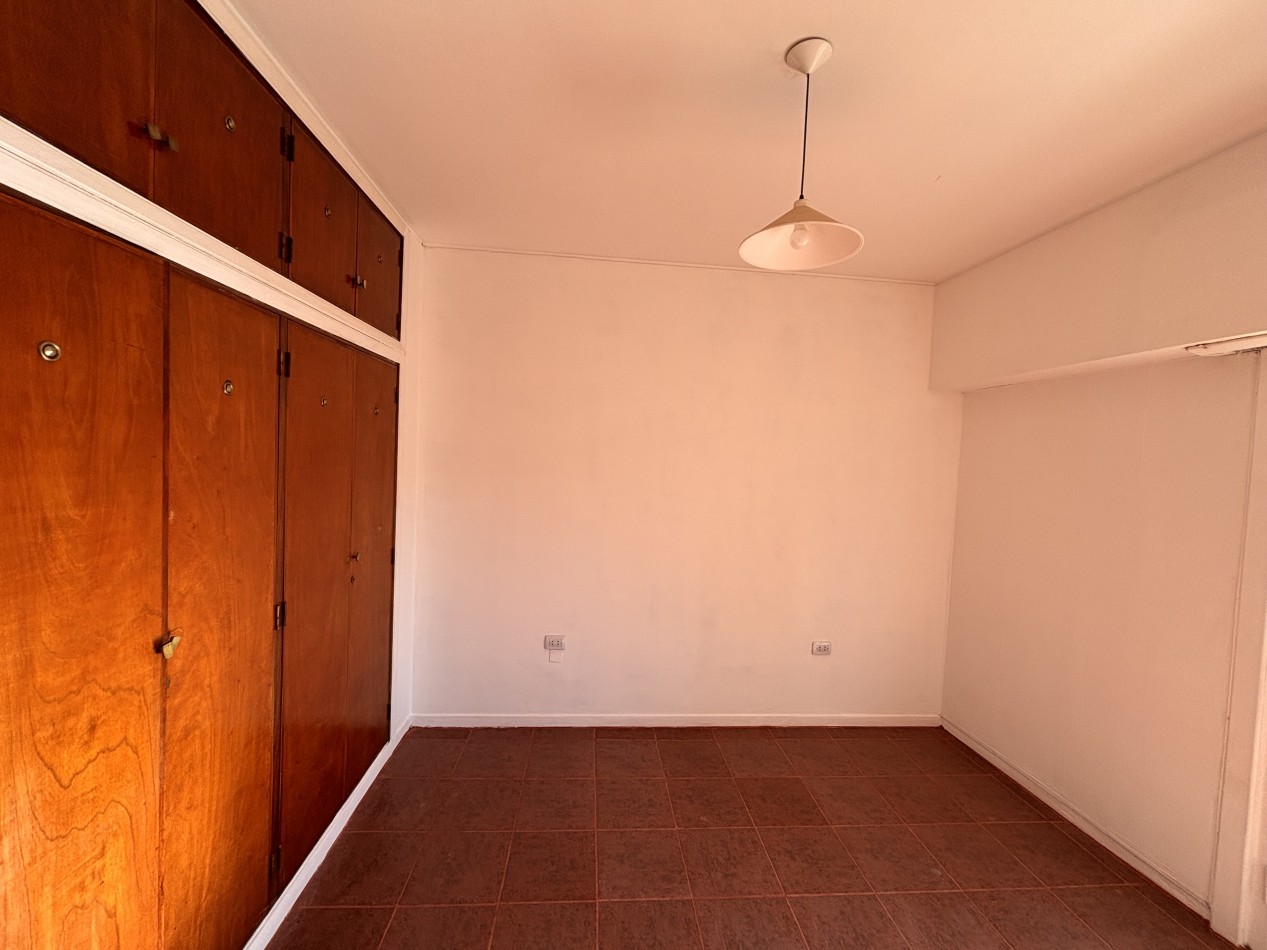 Excelente PH al frente con balcon y terraza propia 