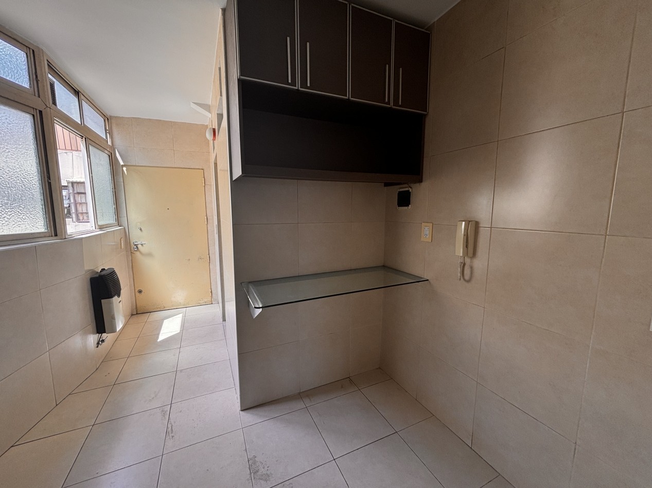 Hermoso tres ambientes con balcon terraza 