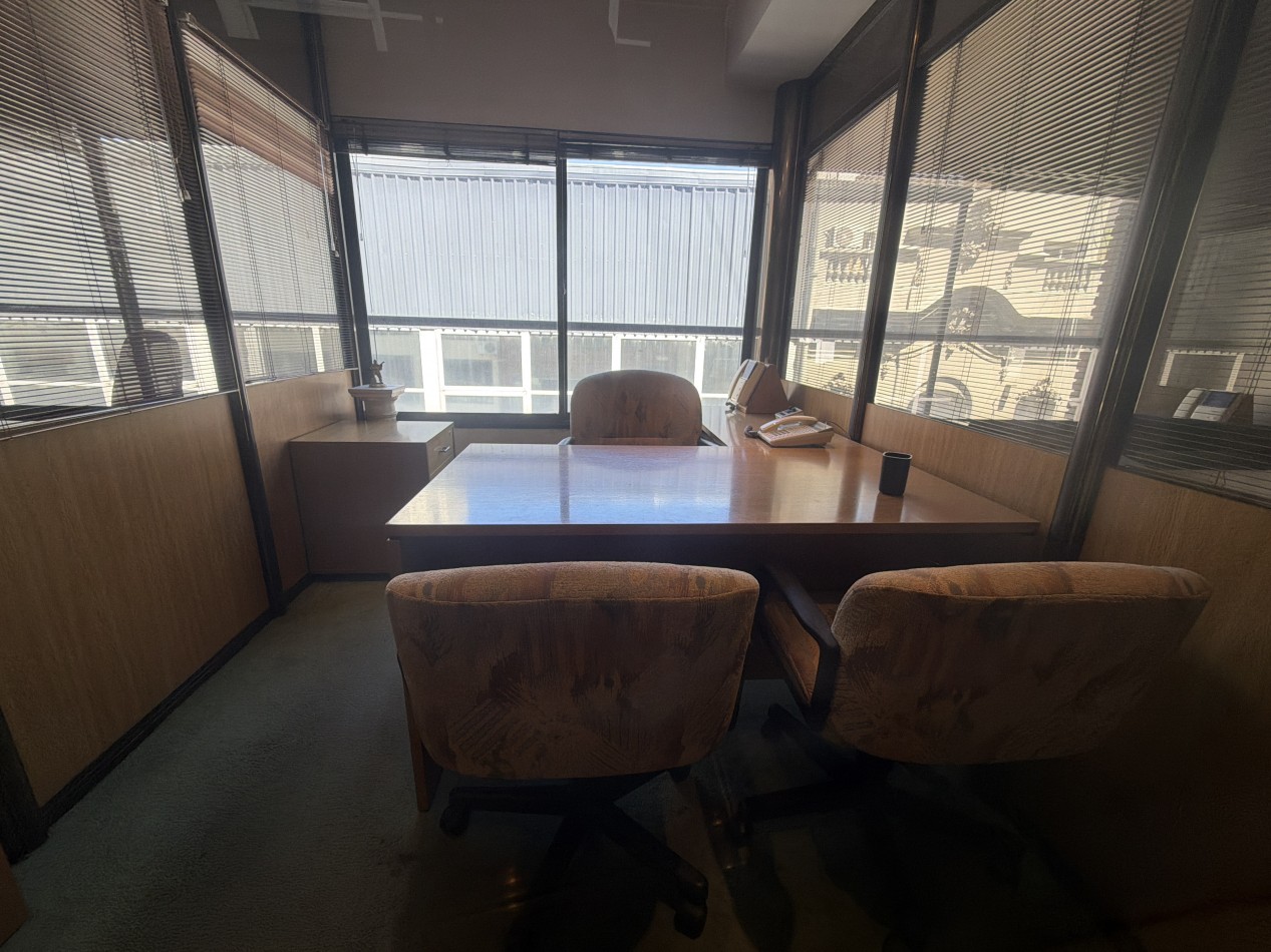 Hermosa y muy funcional oficina en venta 