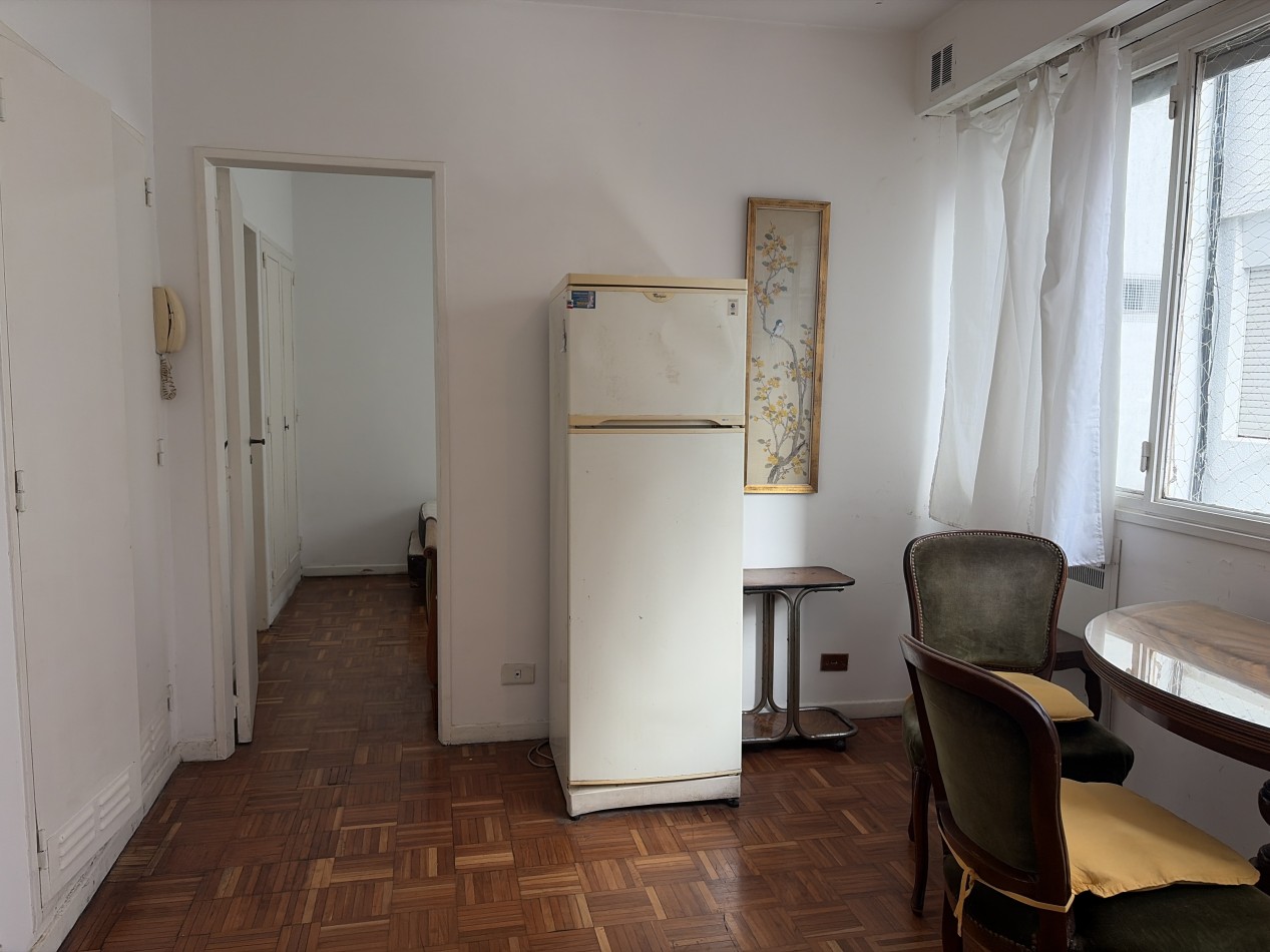 2 ambientes al lateral muy luminosos