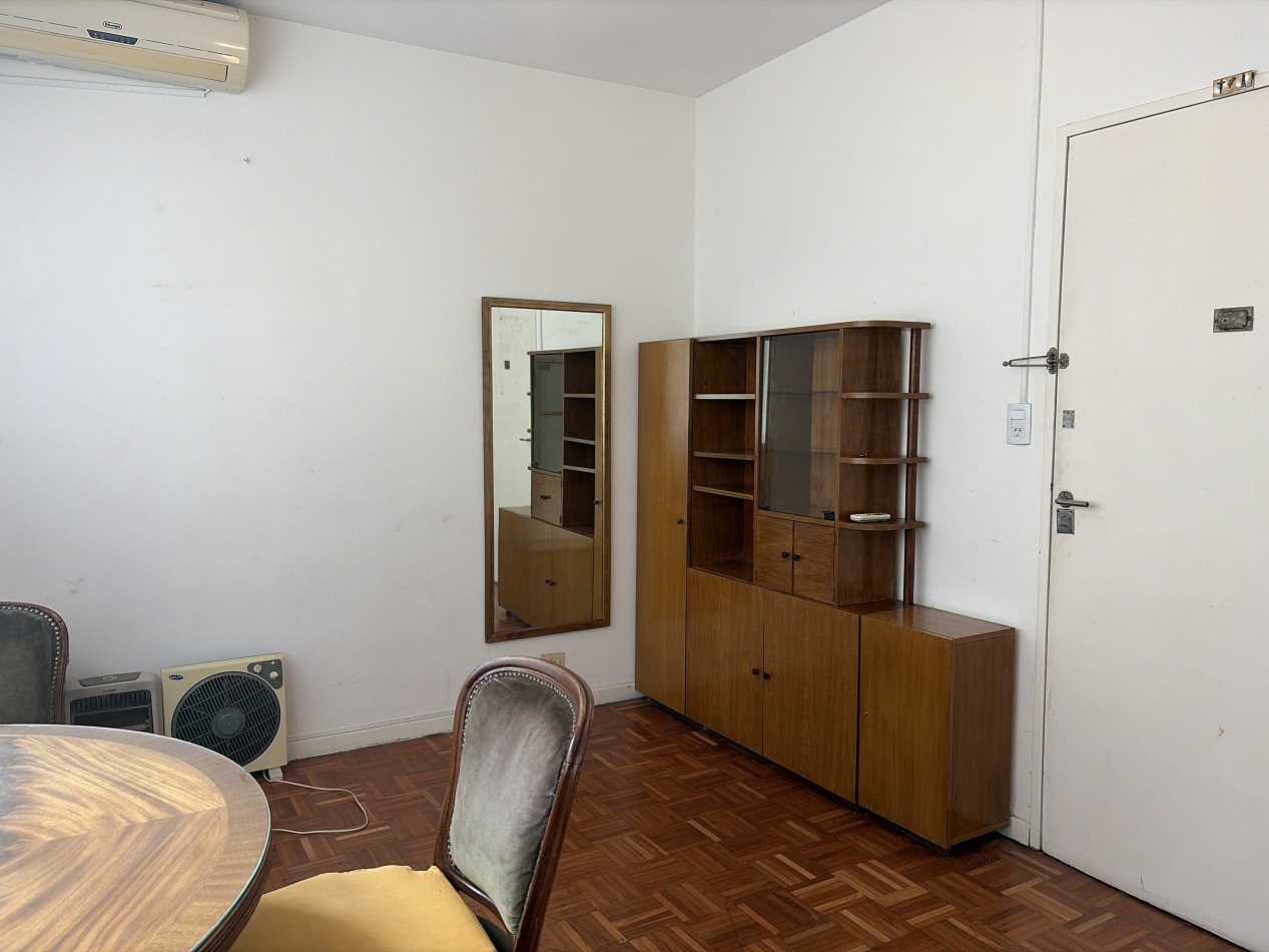 2 ambientes al lateral muy luminosos