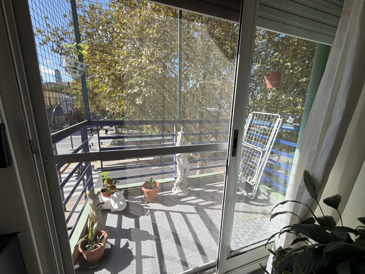 Hermoso 2 ambientes con balcon al frente 
