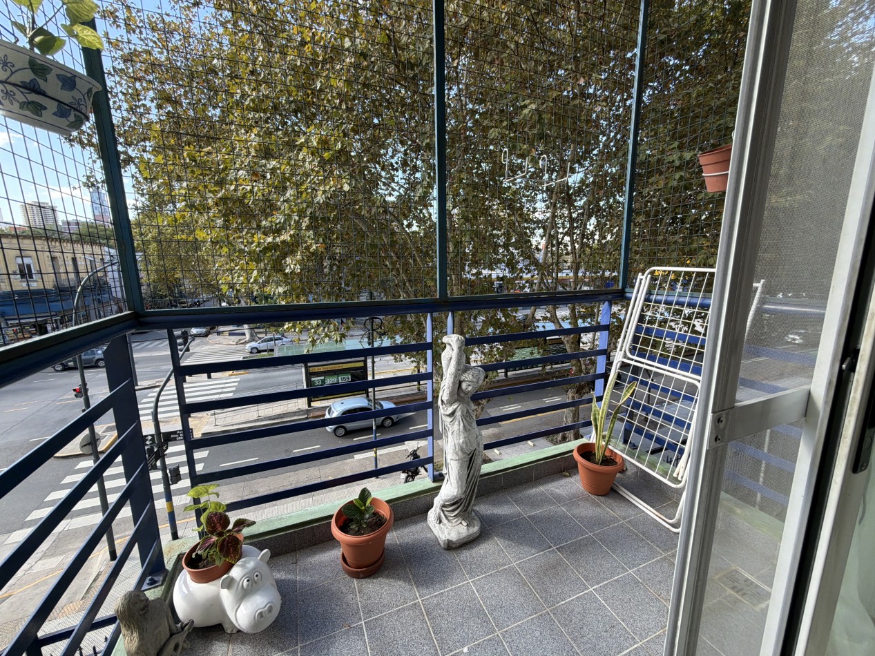 Hermoso 2 ambientes con balcon al frente 