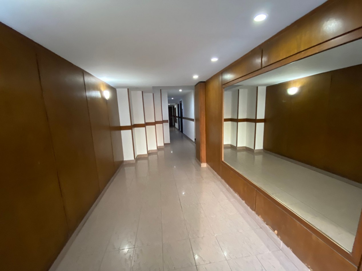 Monoambiente lateral 