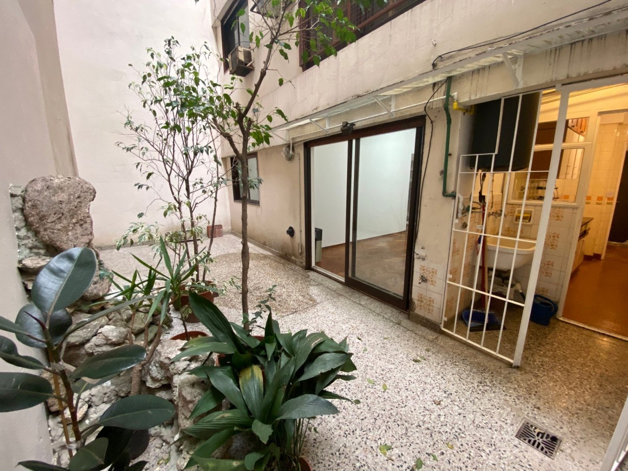 2 ambientes con patio 