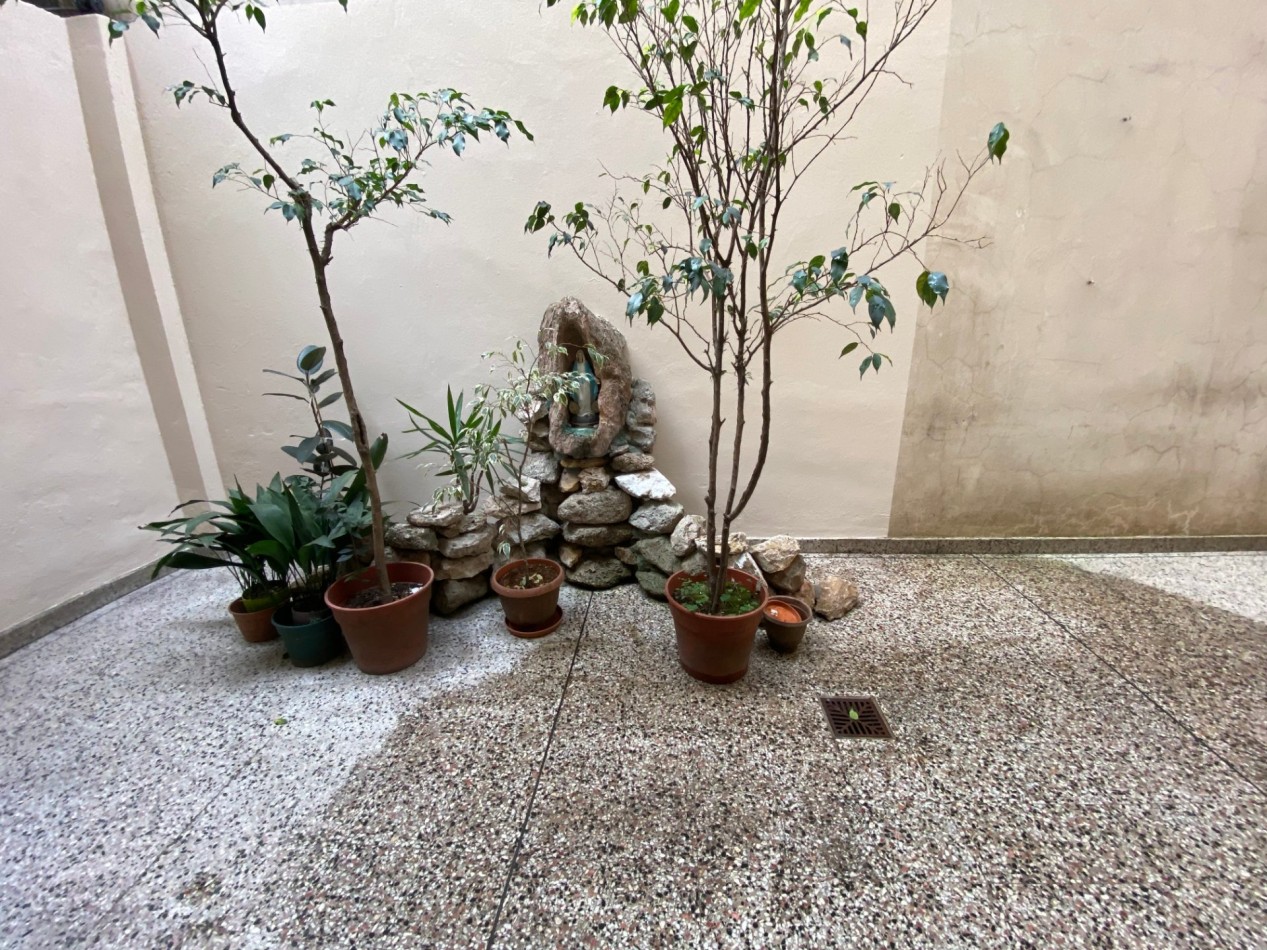 2 ambientes con patio 