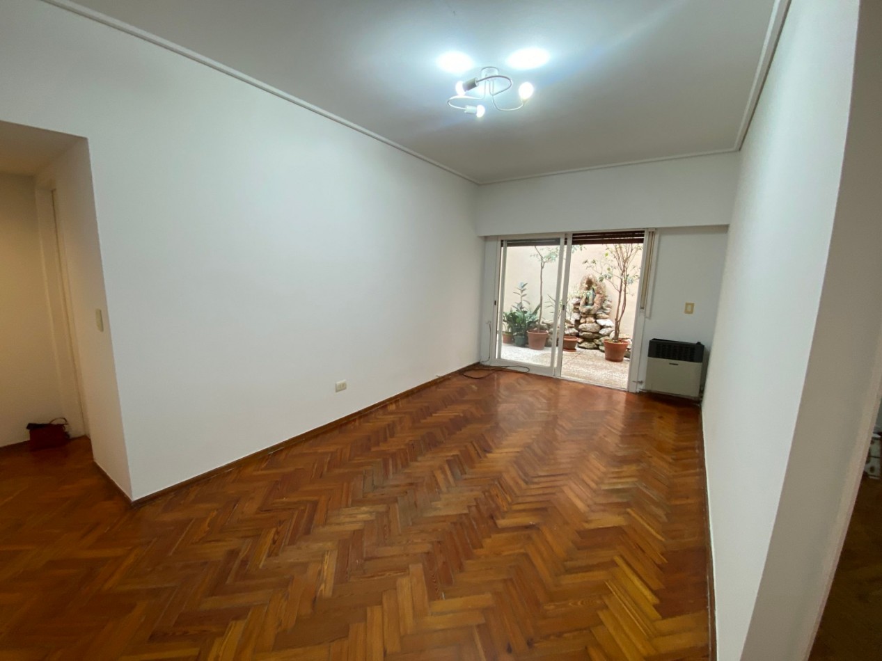 2 ambientes con patio 
