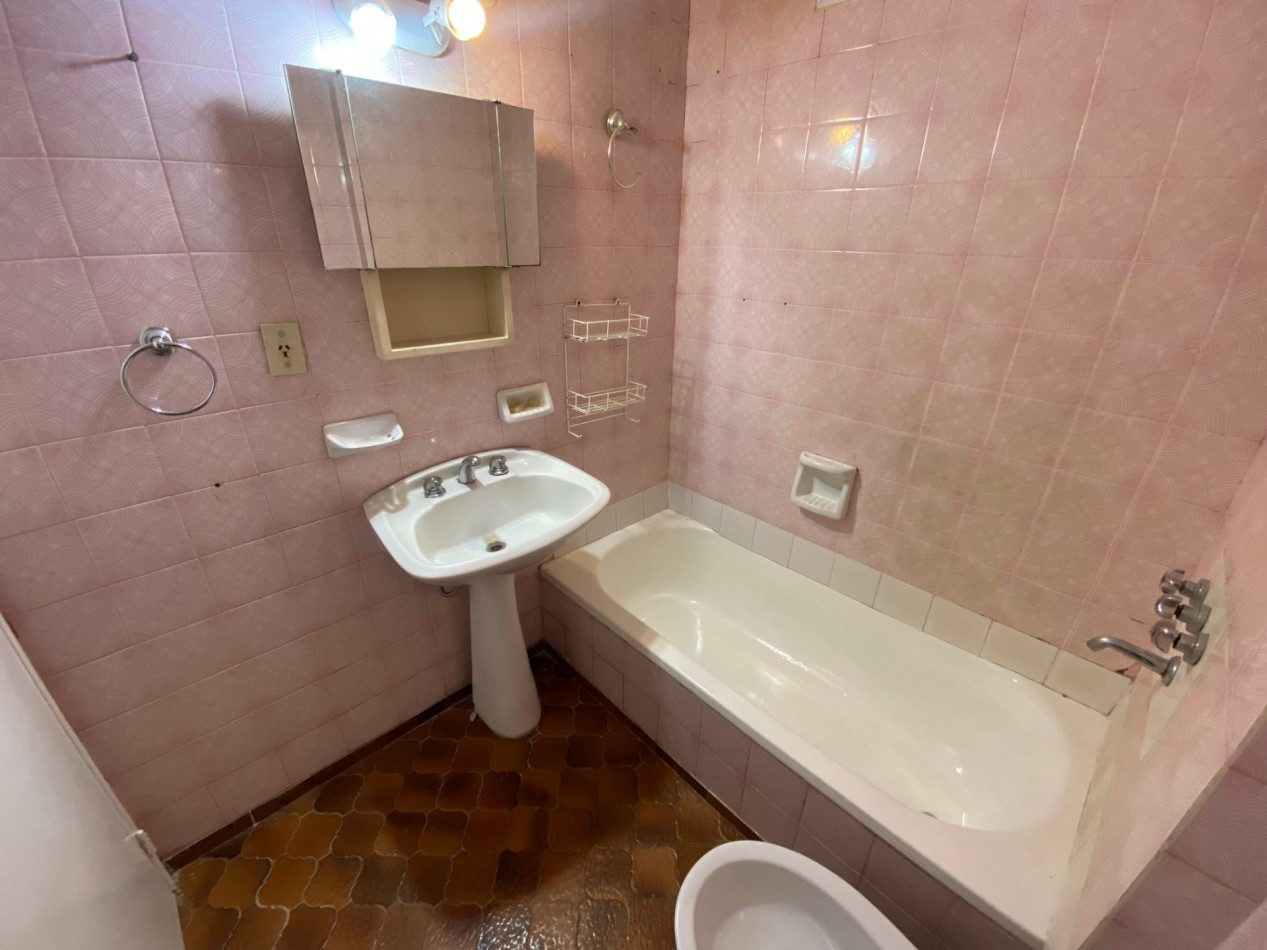 2 ambientes con patio 