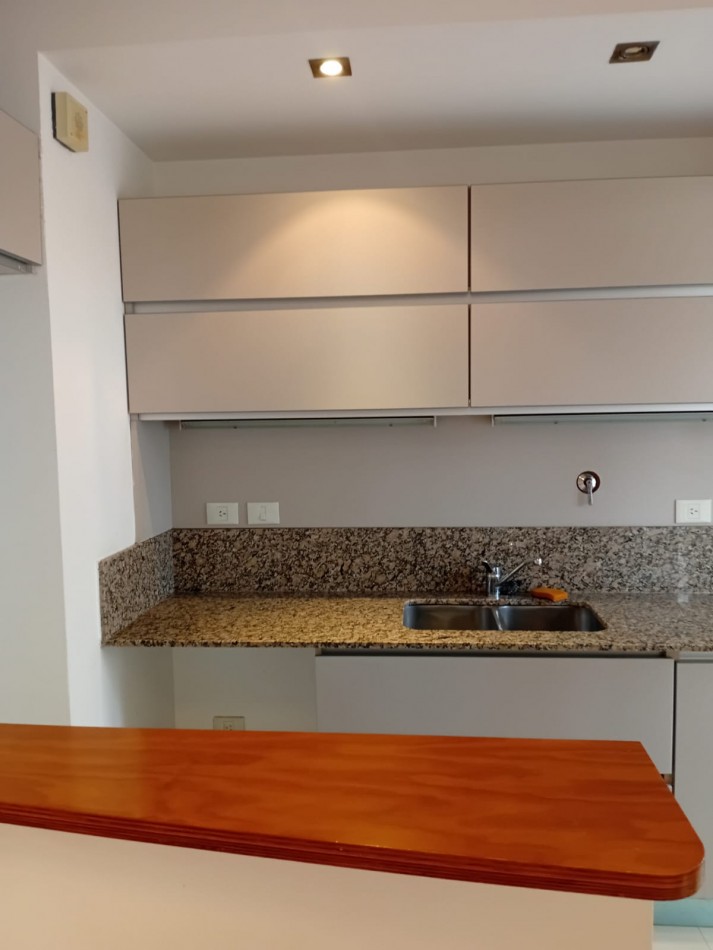 2 ambientes con balcon baño y toilette 