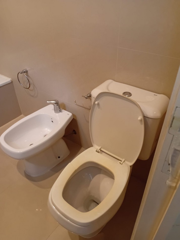 2 ambientes con balcon baño y toilette 