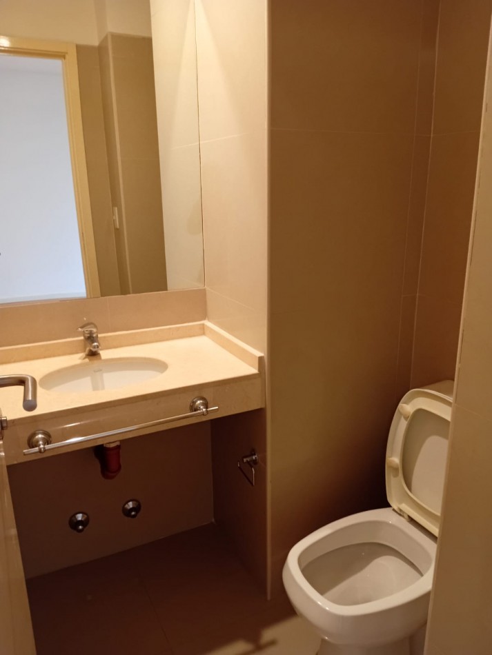 2 ambientes con balcon baño y toilette 