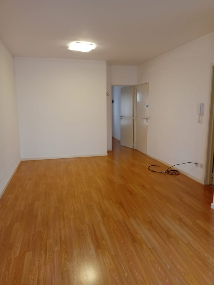 2 ambientes con balcon baño y toilette 