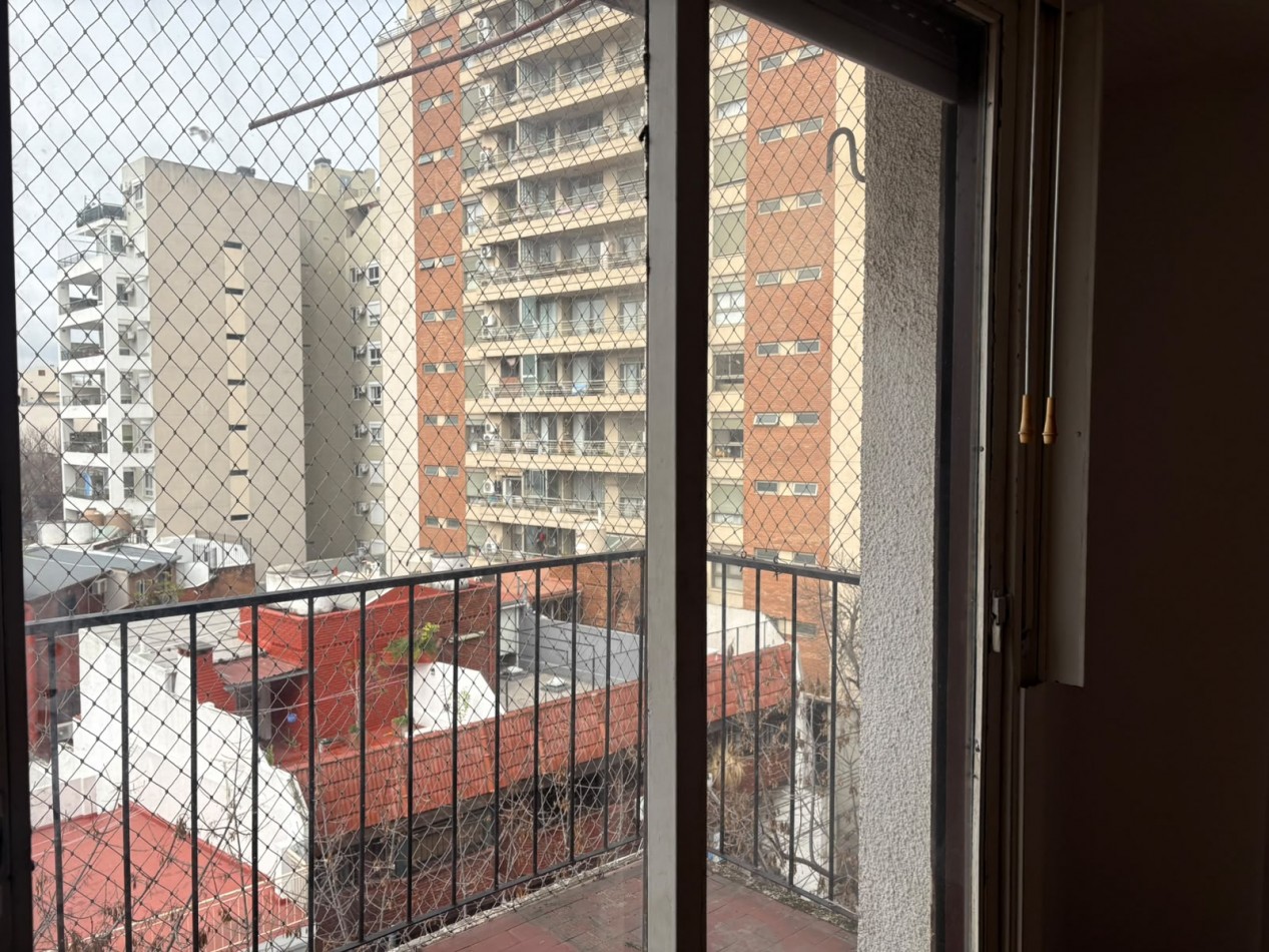Departamento de 2 ambientes con balcon - Muy luminoso