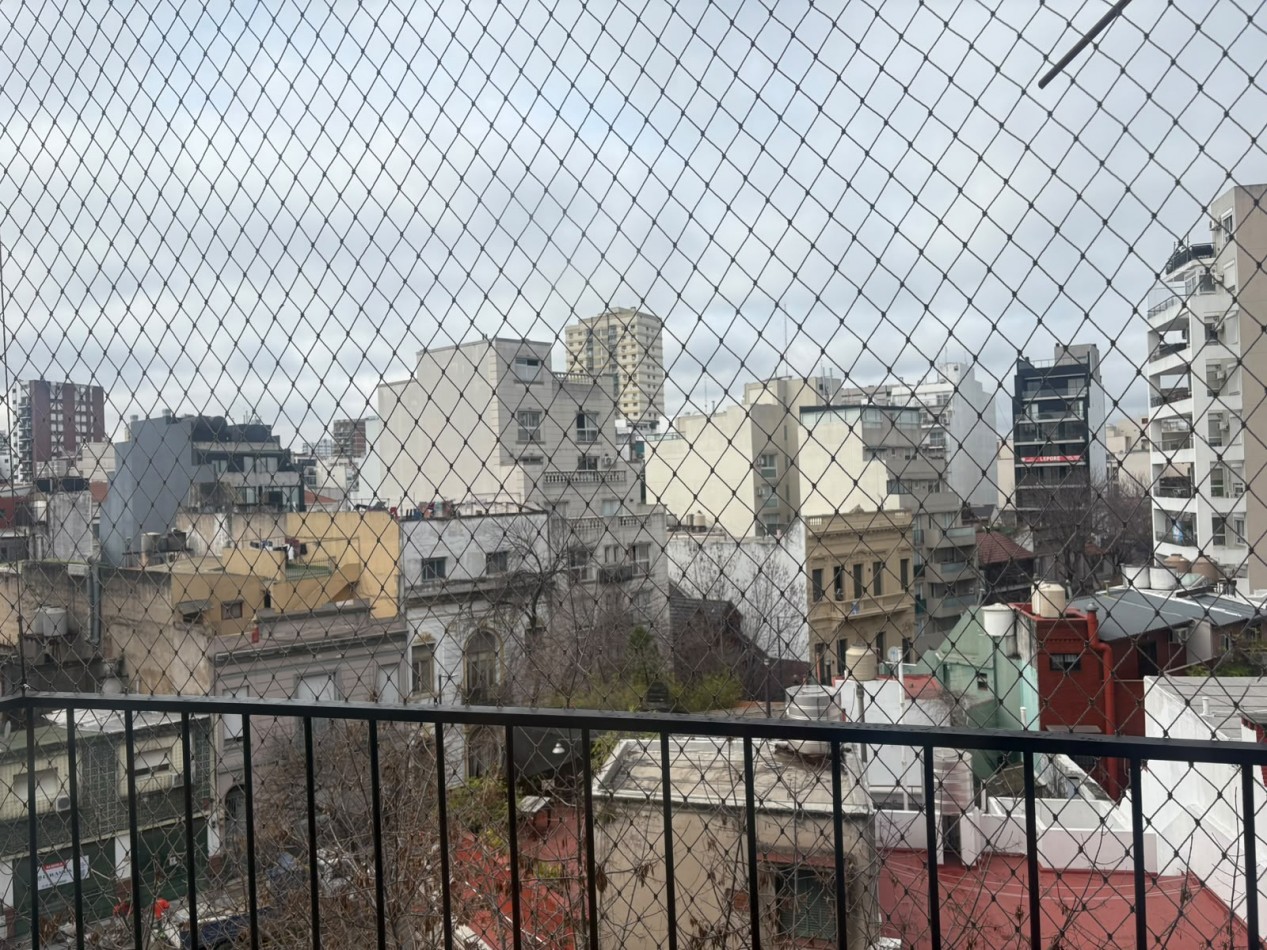 Departamento de 2 ambientes con balcon - Muy luminoso