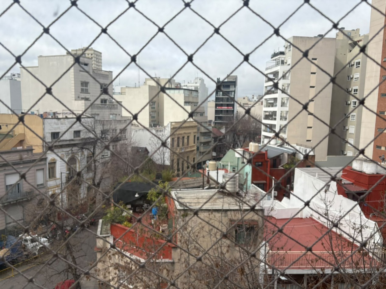Departamento de 2 ambientes con balcon - Muy luminoso