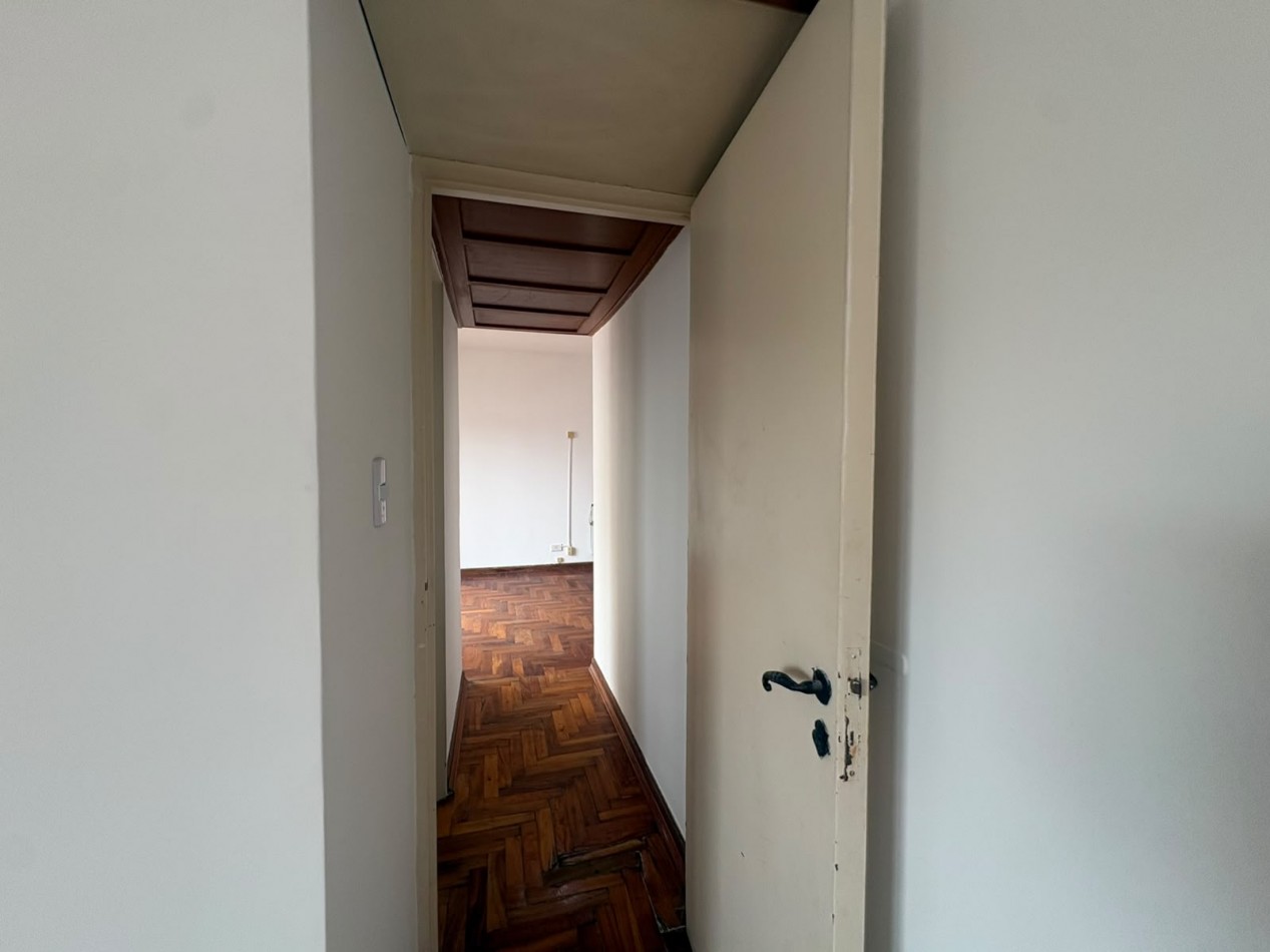 Departamento de 2 ambientes con balcon - Muy luminoso