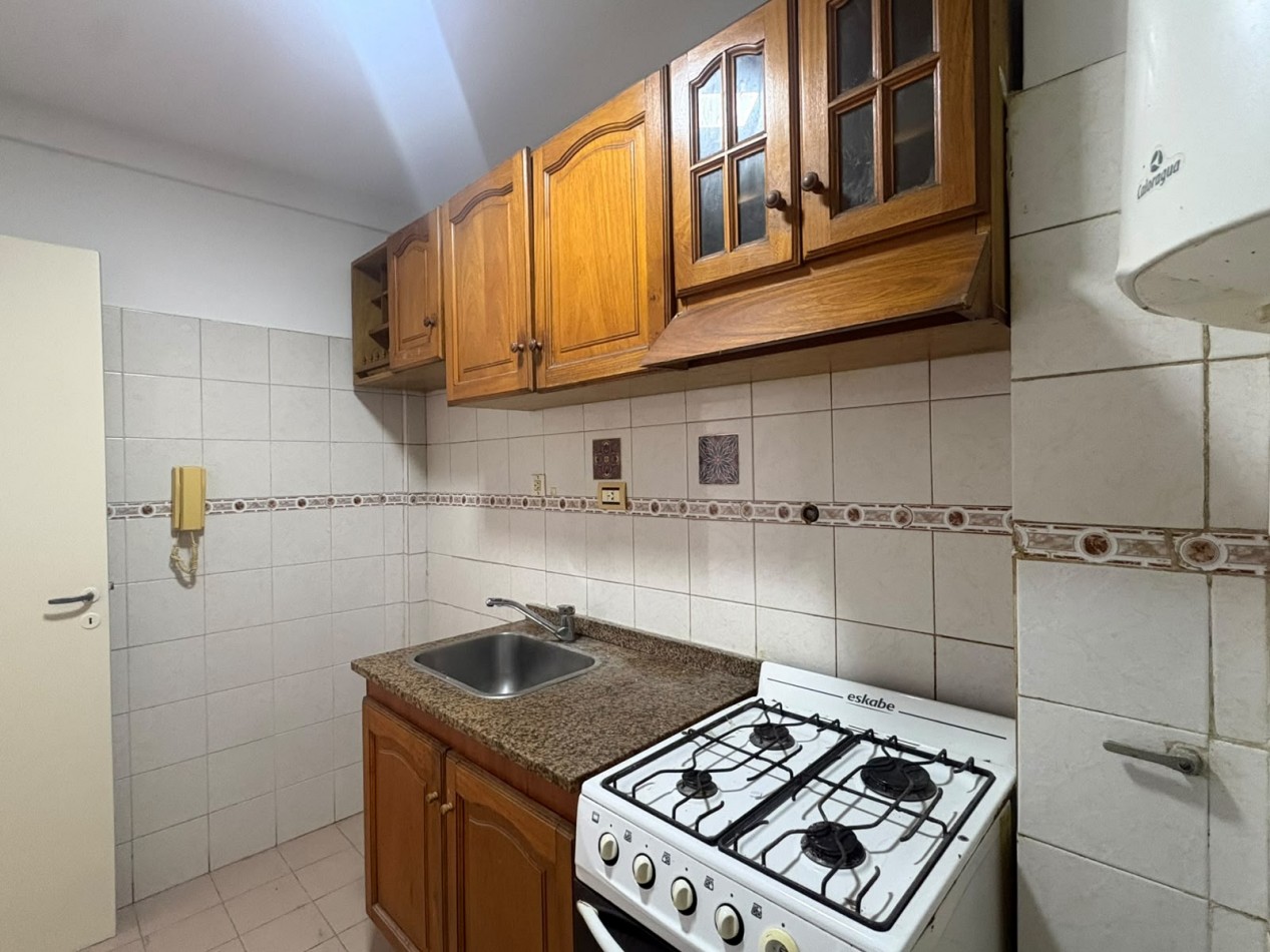 Departamento de 2 ambientes con balcon - Muy luminoso