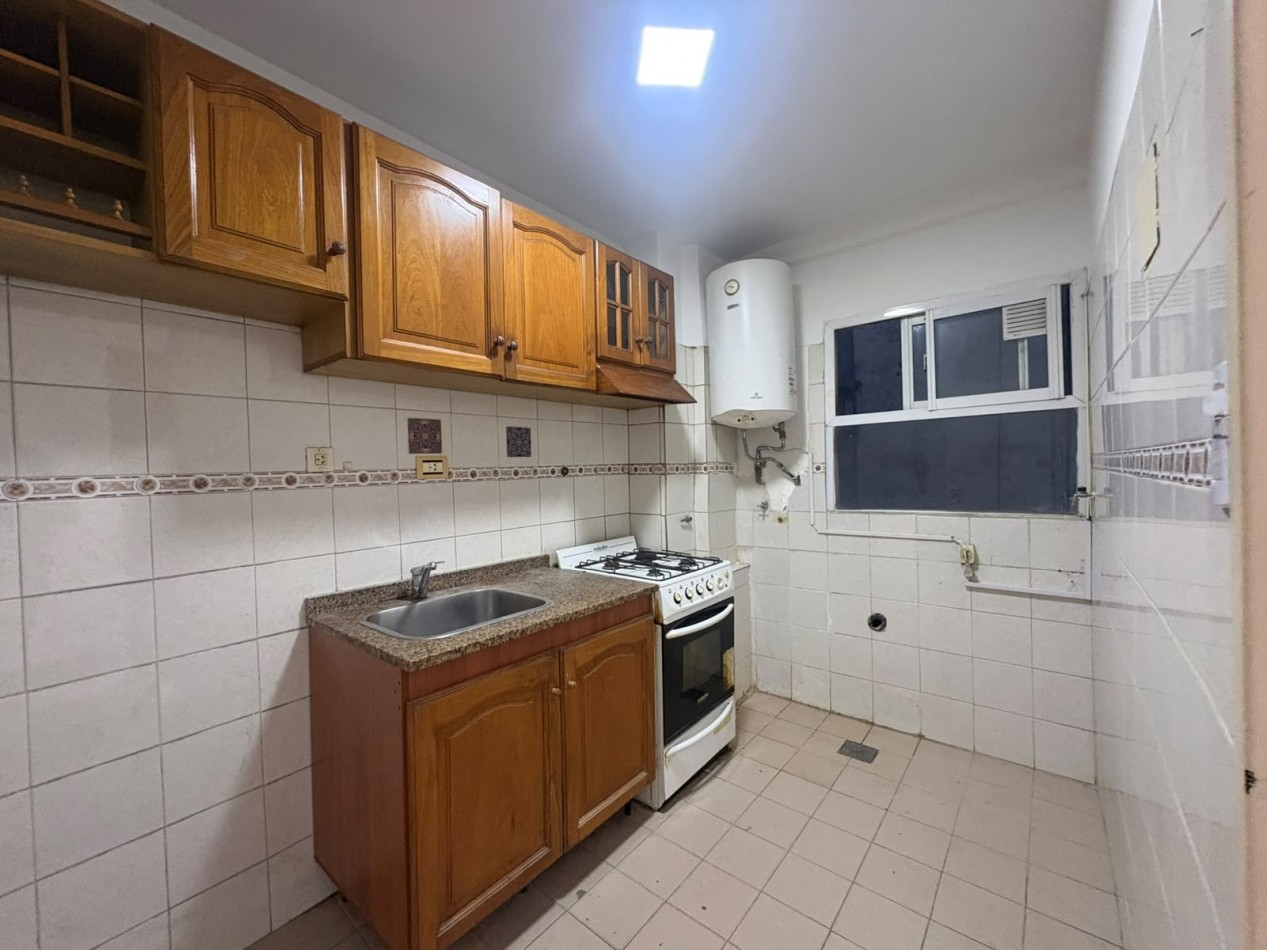 Departamento de 2 ambientes con balcon - Muy luminoso
