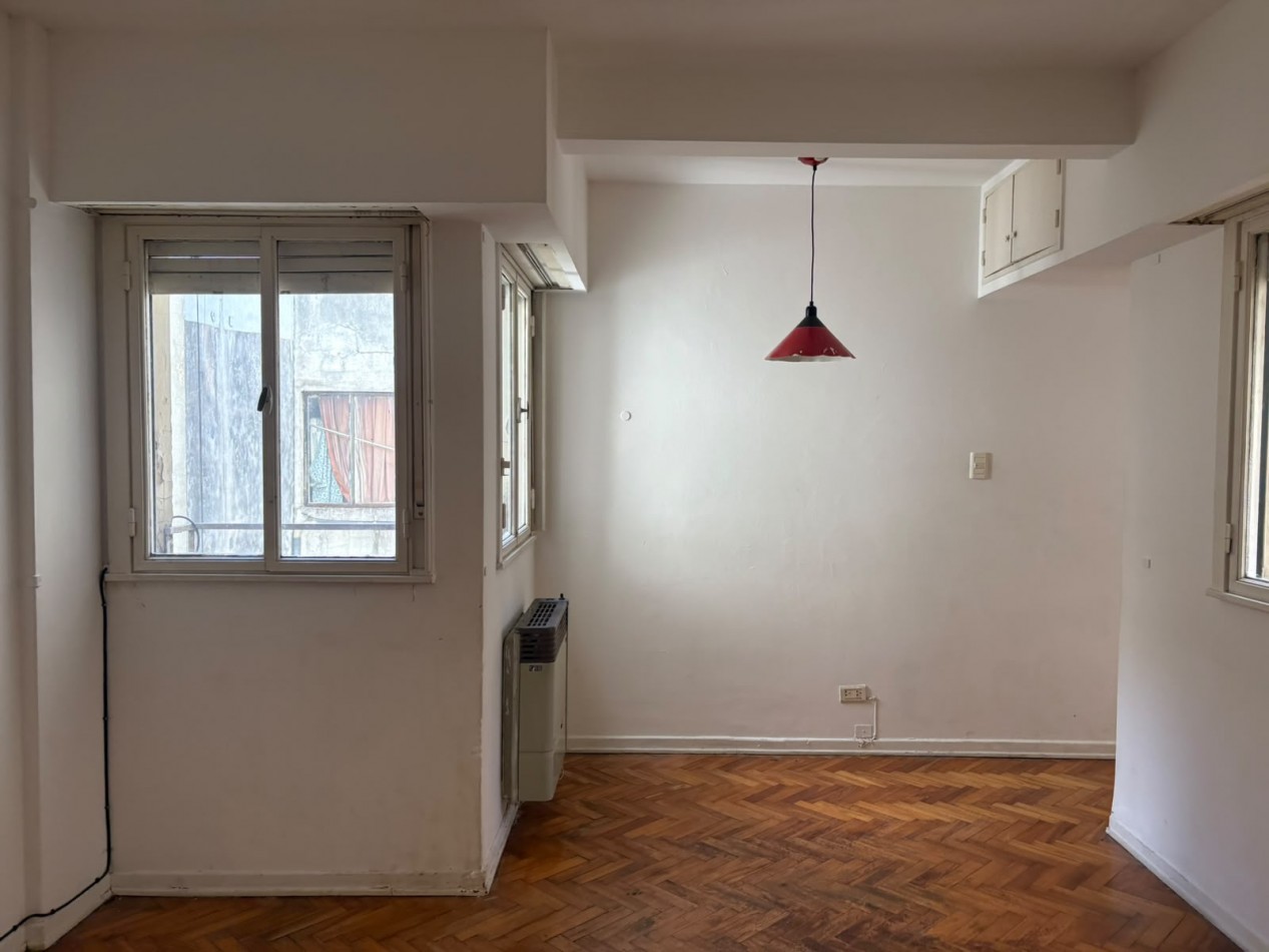Departamento de 2 ambientes y medio 8vo Piso al contrafrente 