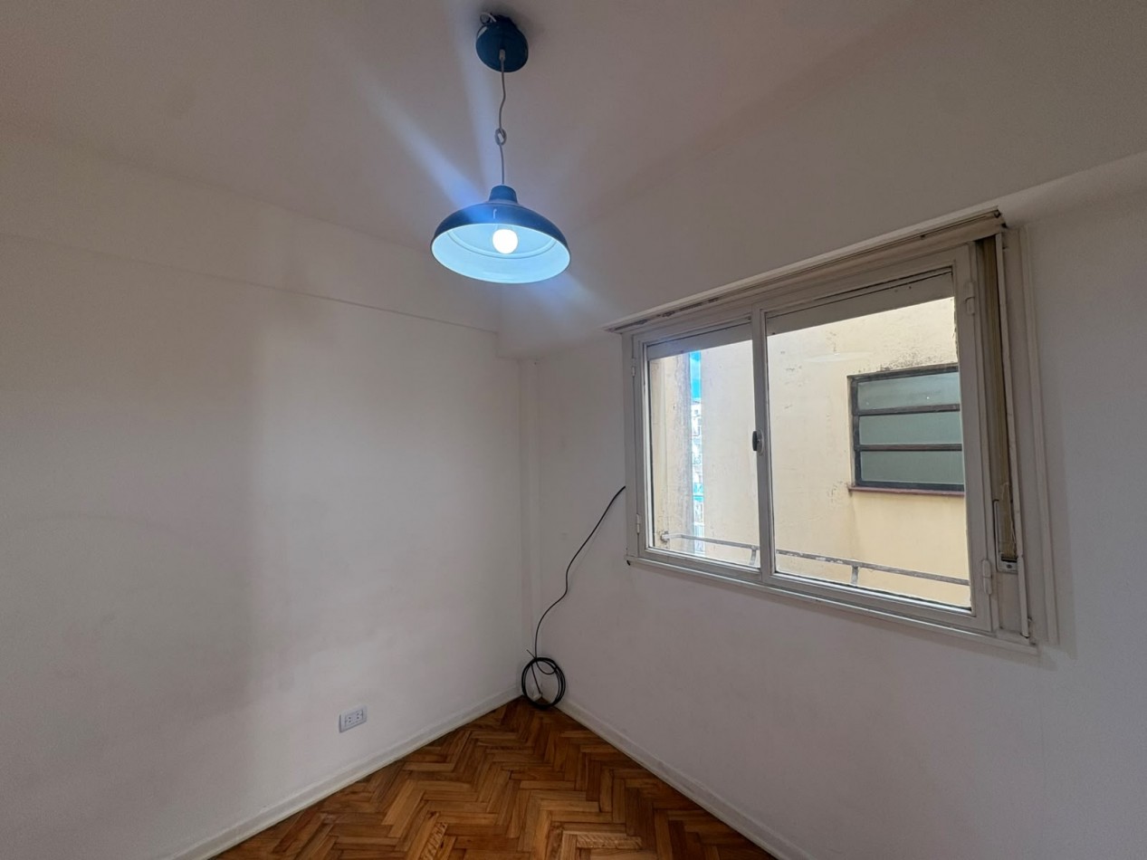Departamento de 2 ambientes y medio 8vo Piso al contrafrente 