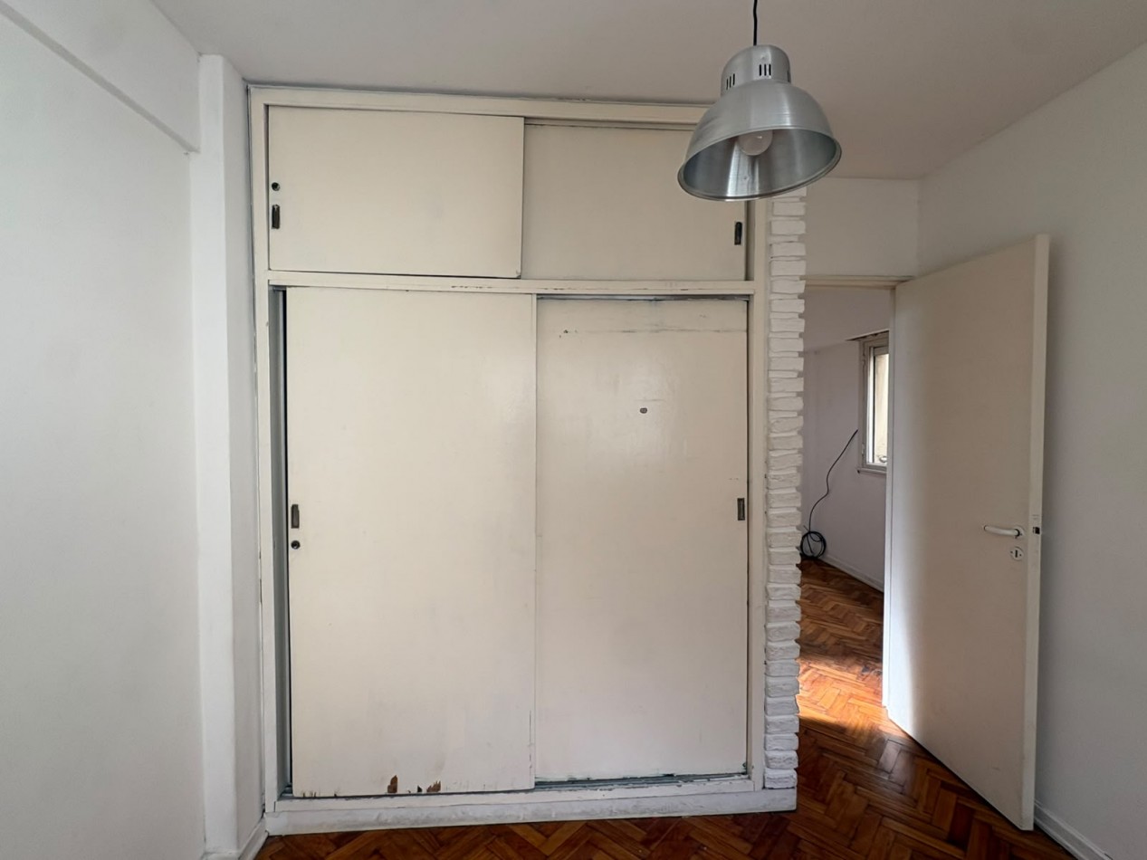 Departamento de 2 ambientes y medio 8vo Piso al contrafrente 