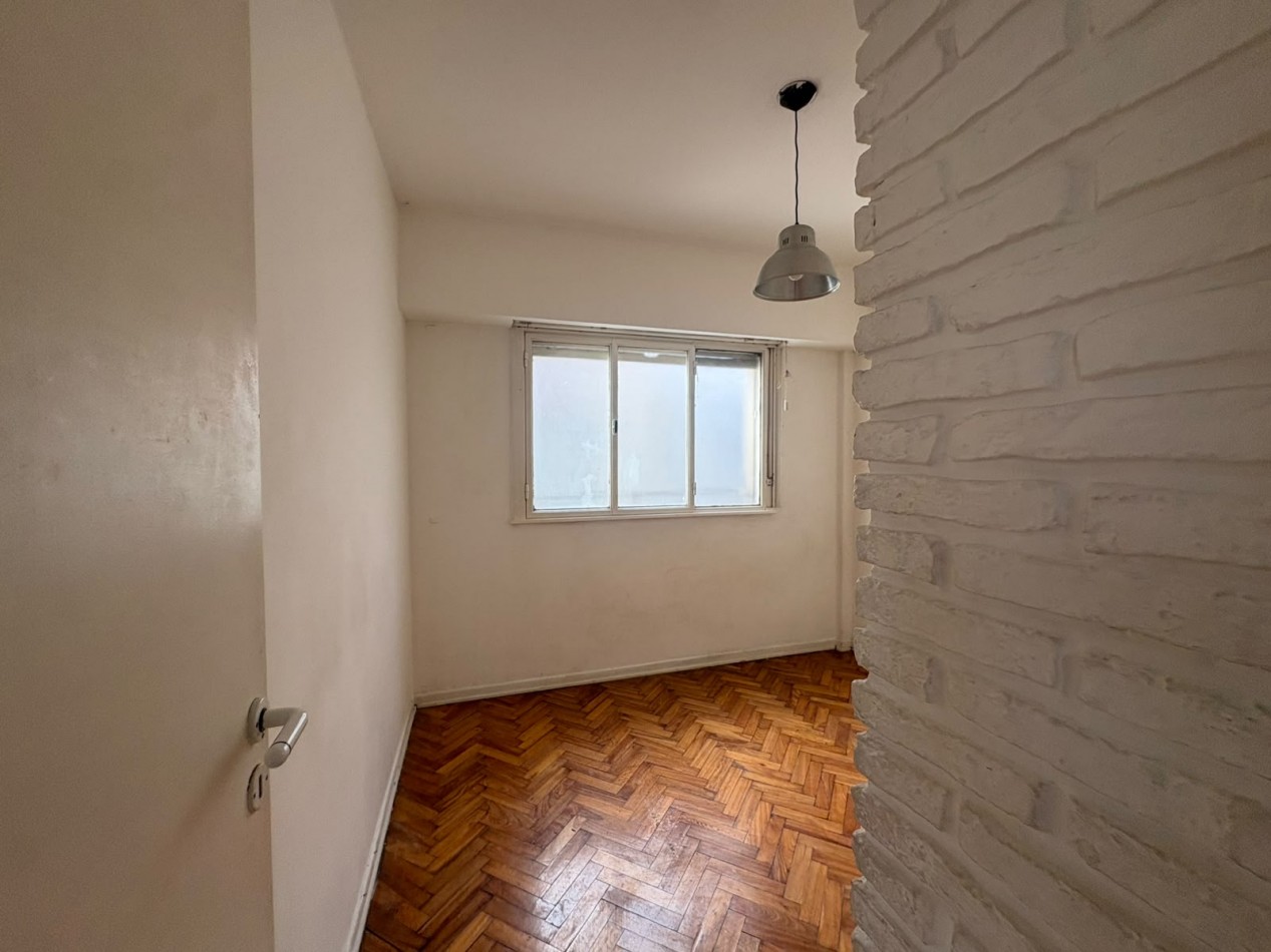 Departamento de 2 ambientes y medio 8vo Piso al contrafrente 
