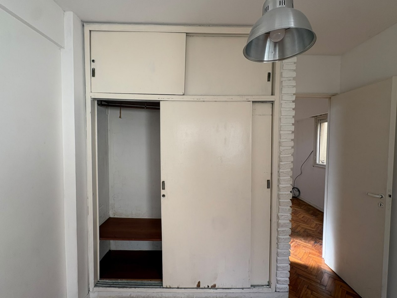 Departamento de 2 ambientes y medio 8vo Piso al contrafrente 