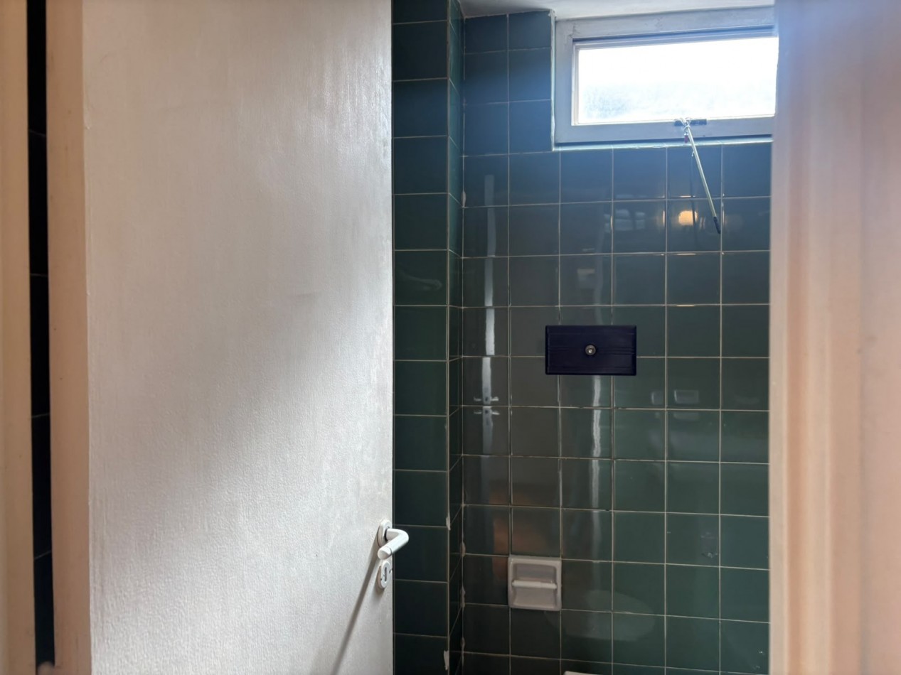 Departamento de 2 ambientes y medio 8vo Piso al contrafrente 
