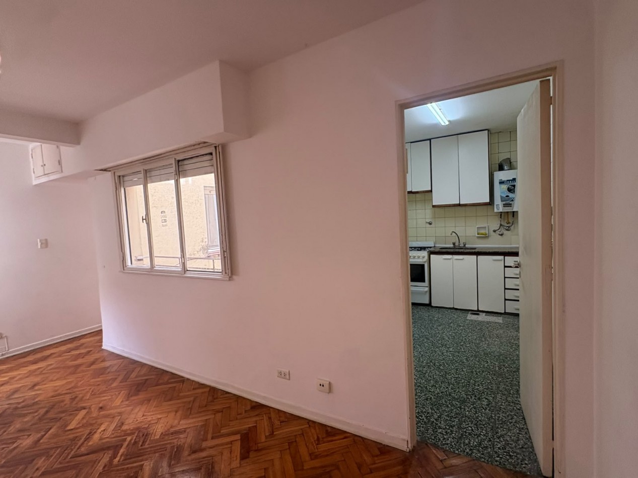 Departamento de 2 ambientes y medio 8vo Piso al contrafrente 