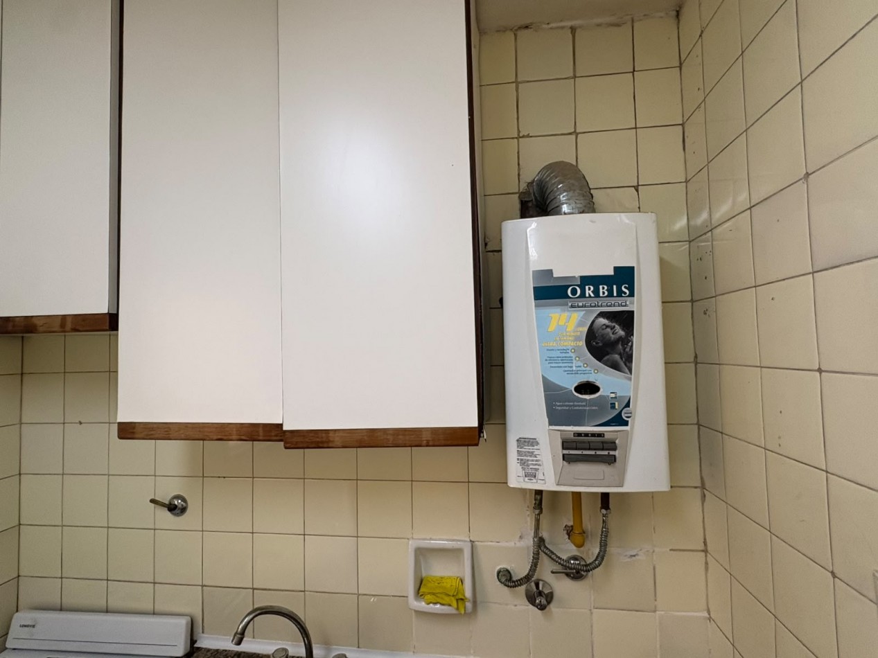 Departamento de 2 ambientes y medio 8vo Piso al contrafrente 