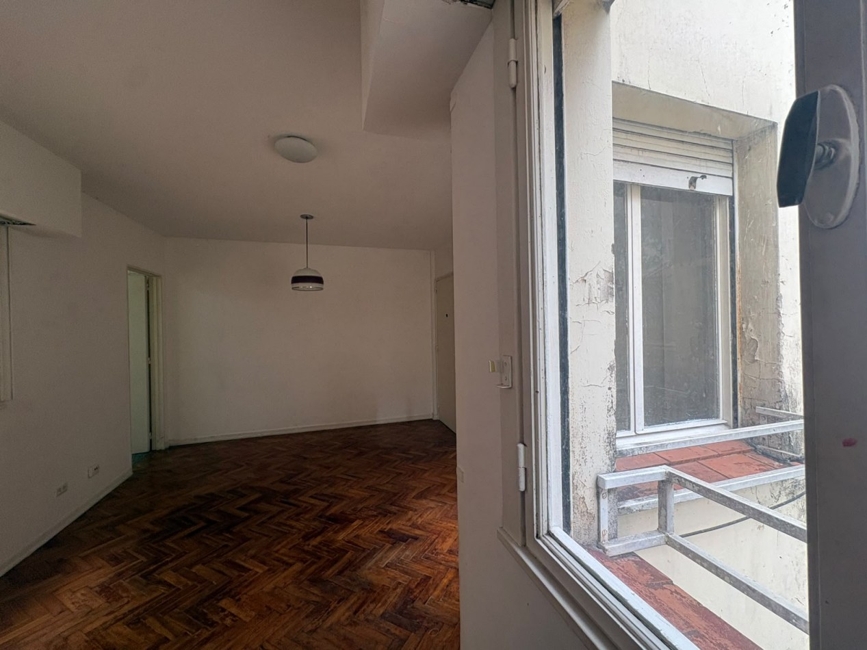 Departamento de 2 ambientes y medio 8vo Piso al contrafrente 