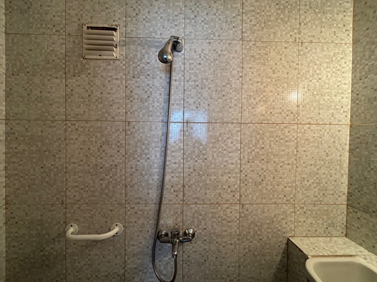 3 Ambientes + dependencia y Balcon 