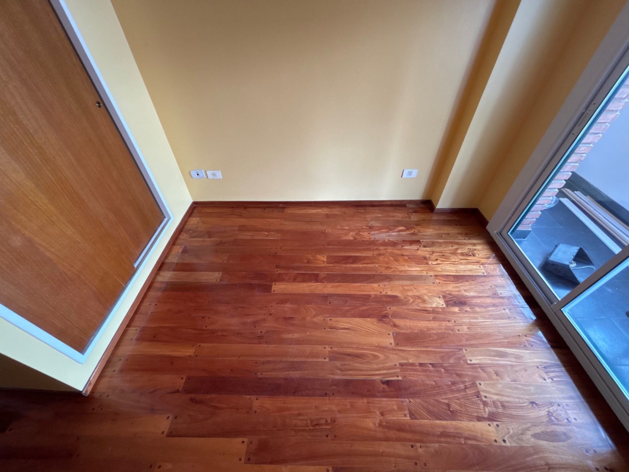 3 Ambientes + dependencia y Balcon 