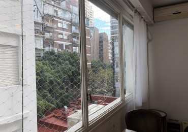 2 ambientes al lateral muy luminosos