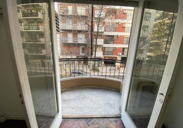 2 ambientes al frente con balcon 